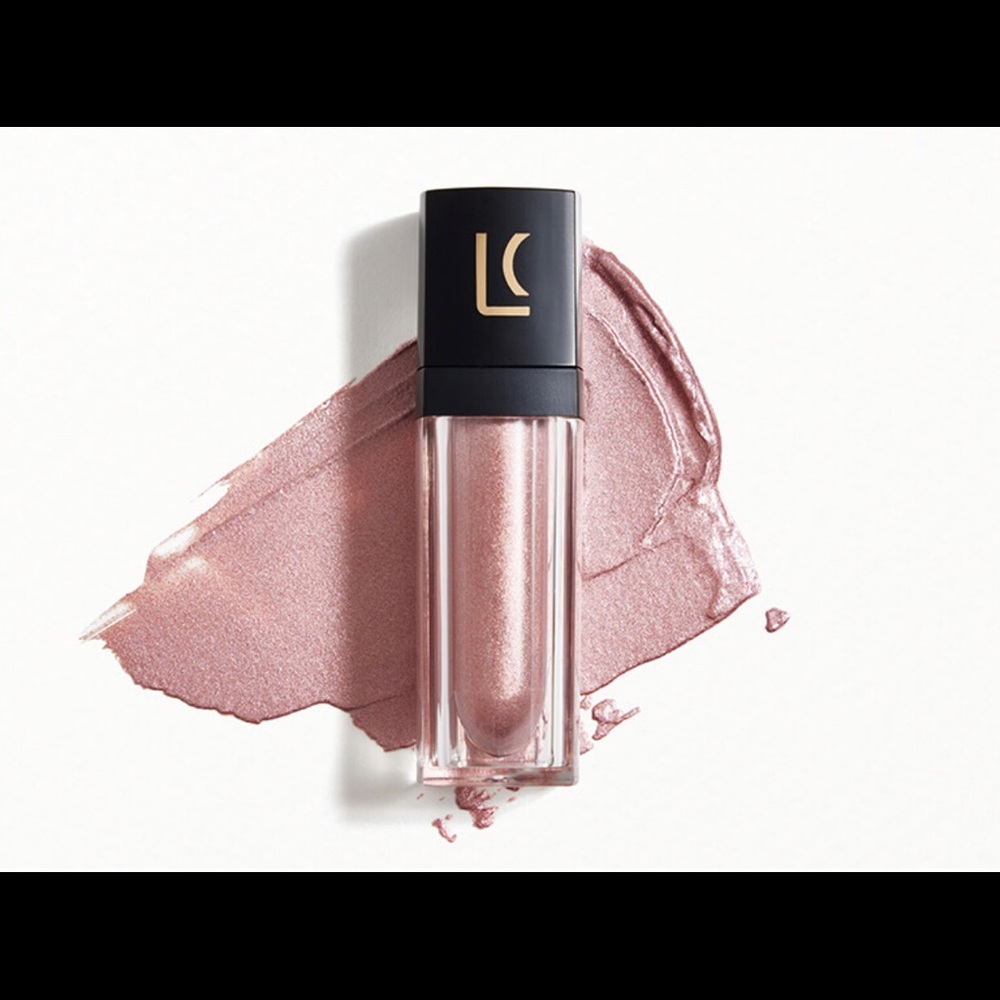 LUCKY CHICK
Liquid Eyeshadow in Rose Quartz